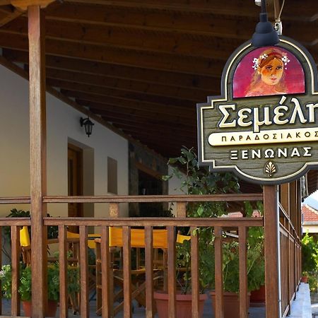 Hotel Semeli Gkoura Extérieur photo