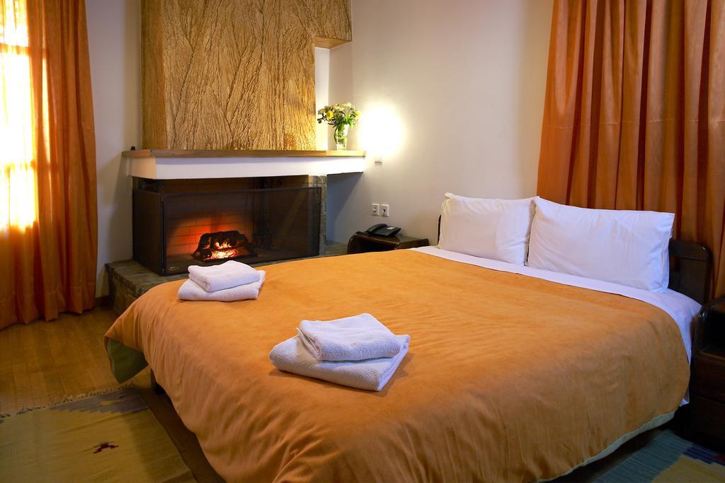 Hotel Semeli Gkoura Extérieur photo