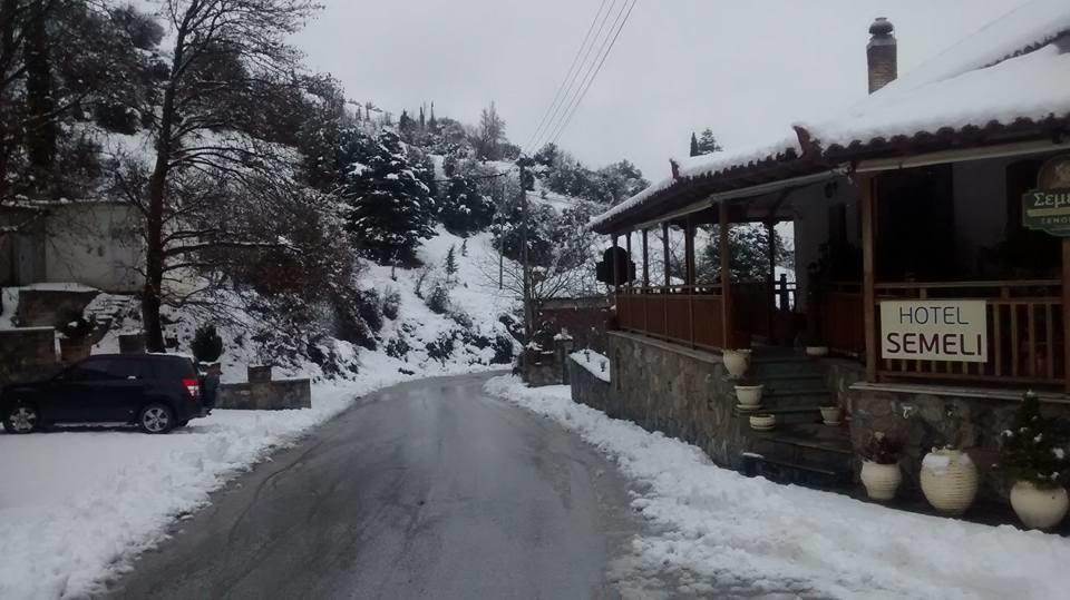 Hotel Semeli Gkoura Extérieur photo